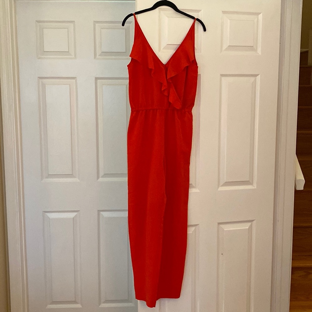 H&M sleeveless v-neck jumpsuit